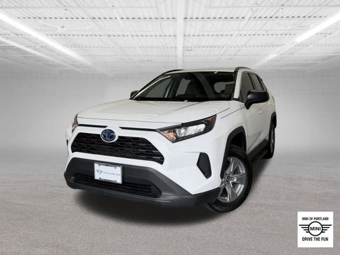 Used 2022 Toyota RAV4 LE AWD/4WD image 1