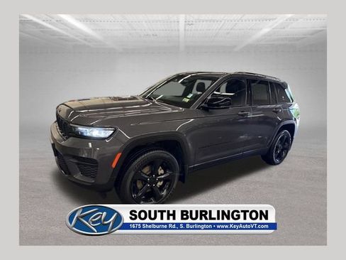 Used 2024 Jeep Grand Cherokee Altitude AWD/4WD image 1