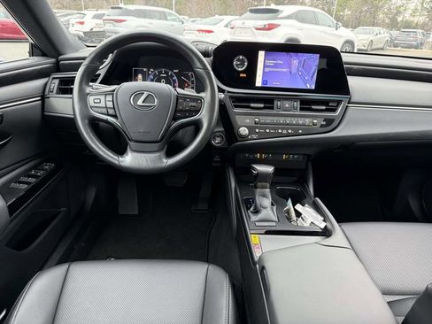 Used 2025 Lexus ES 350 Premium image 8