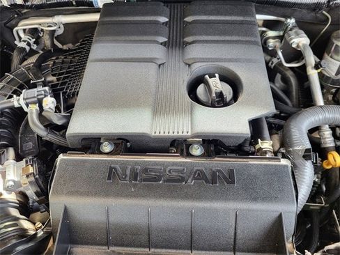 Used 2025 Nissan Frontier SV image 32