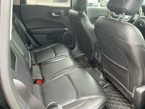 Used 2018 Jeep Compass Limited w/ Navigation Group AWD/4WD image 15