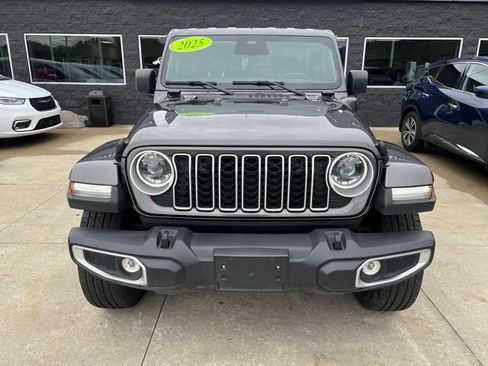 Certified 2025 Jeep Wrangler Unlimited Sahara AWD/4WD image 2