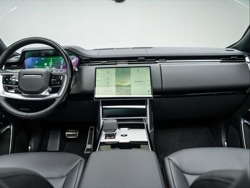 New 2026 Land Rover Range Rover SE image 18