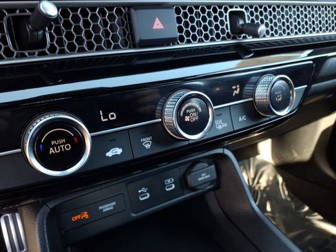 Used 2025 Honda Civic Sport image 30