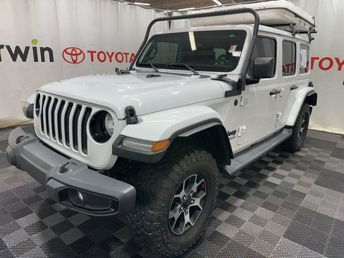 Used 2020 Jeep Wrangler Unlimited Sahara image 3