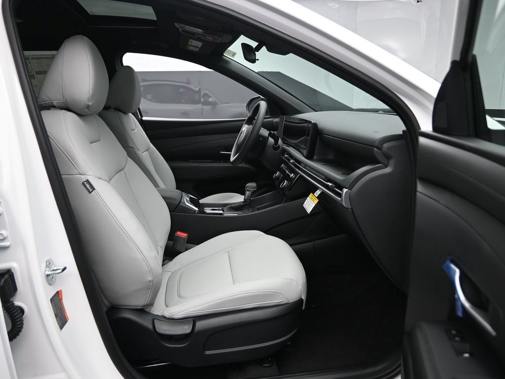 Used 2026 Hyundai Santa Cruz SEL AWD/4WD image 32