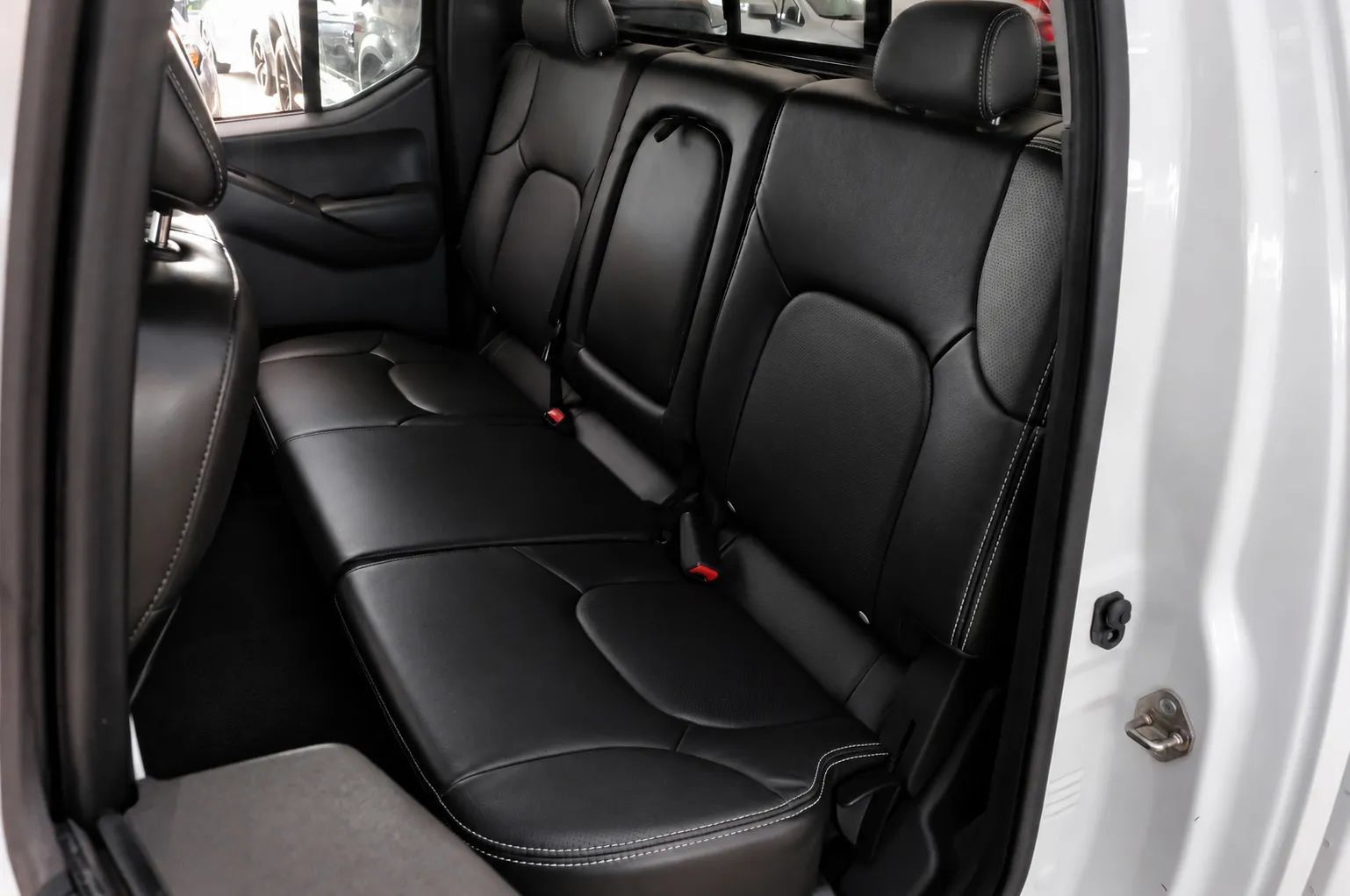 Used 2016 Nissan Frontier PRO-4X w/ Pro-4x Luxury Package AWD/4WD image 43