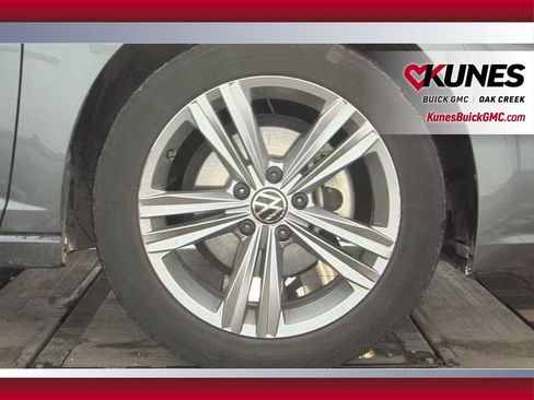 Used 2024 Volkswagen Jetta SE image 10