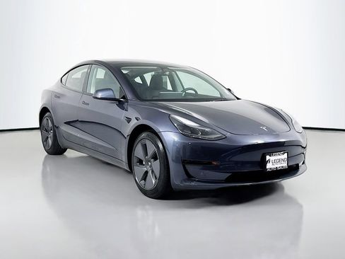 Used 2023 Tesla Model 3 Standard Range RWD image 3