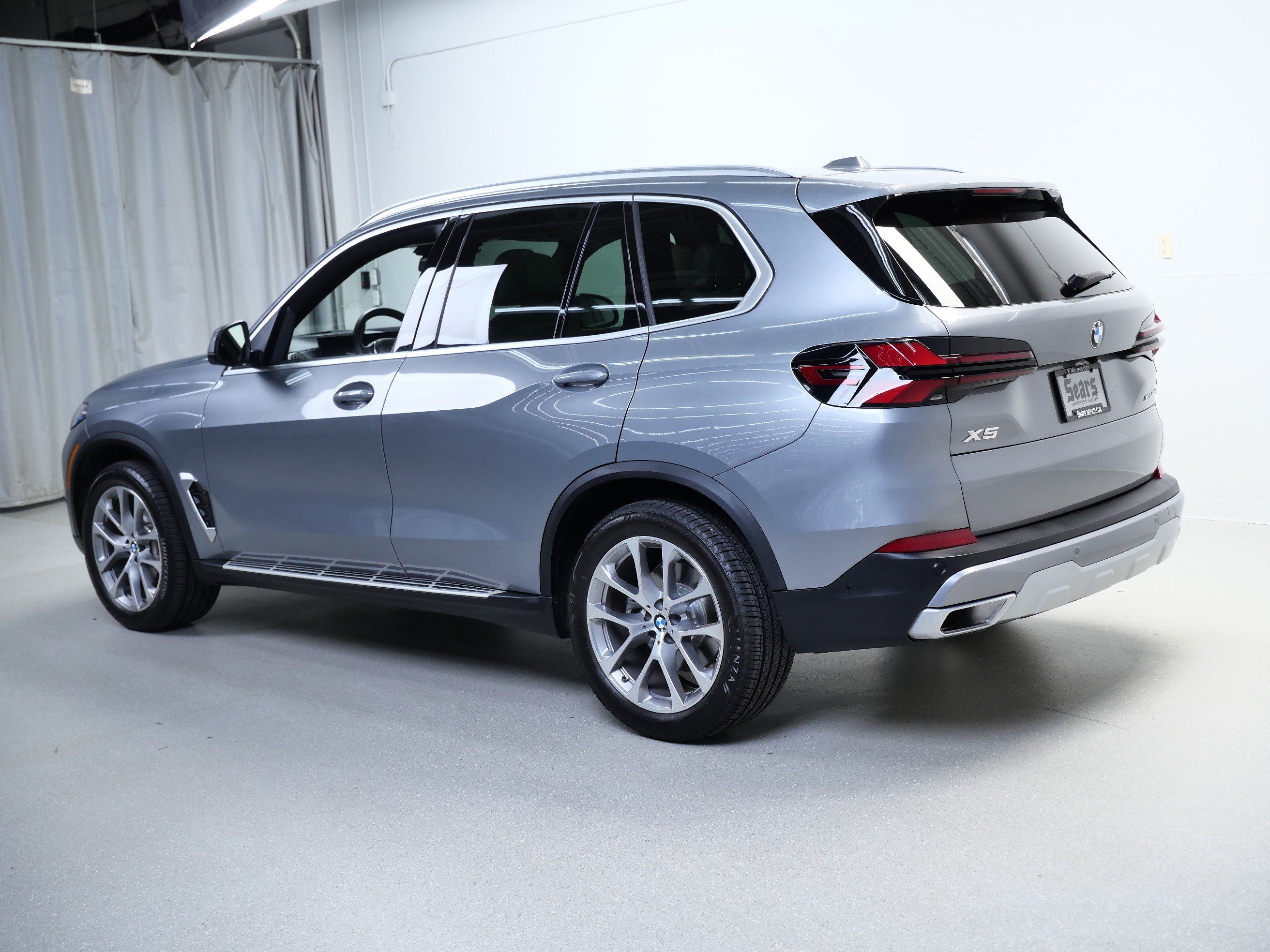 Used 2026 BMW X5 xDrive40i AWD/4WD image 11