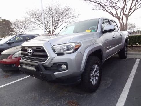 Used 2016 Toyota Tacoma SR5 w/ SR5 Appearance Package (SN) image 1