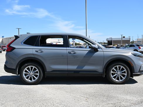 Used 2024 Honda CR-V EX image 7