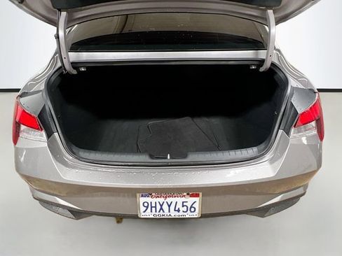 Used 2023 Hyundai Elantra SEL image 23