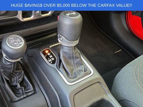 Used 2025 Jeep Wrangler Unlimited Sahara AWD/4WD image 14