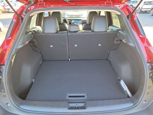 New 2026 Nissan Kicks SR w/ SR Premium Package FWD image 12