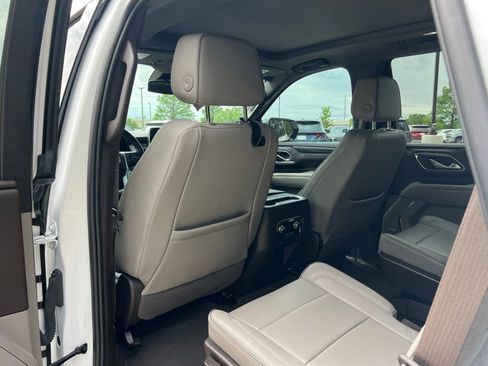 Used 2023 GMC Yukon SLT w/ Max Trailering Package RWD image 18