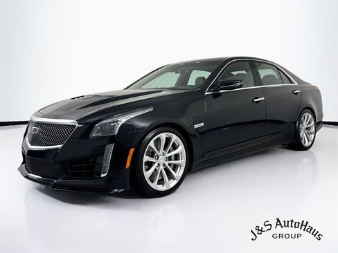 Used 2016 Cadillac CTS V w/ Luxury Package RWD image 3
