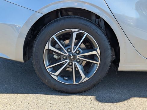 Used 2023 Kia Forte LXS w/ LXS Technology Package FWD image 43
