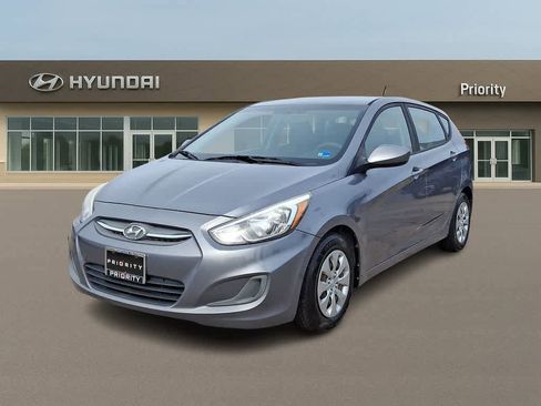 Used 2017 Hyundai Accent SE image 1