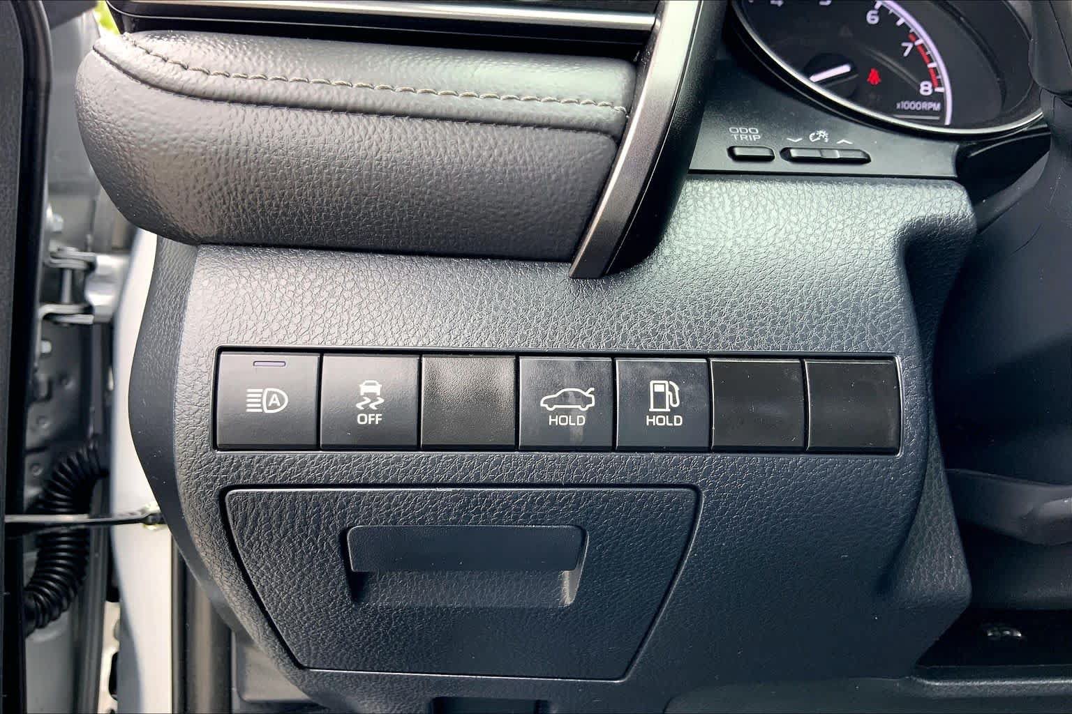 Used 2024 Toyota Camry SE FWD image 33