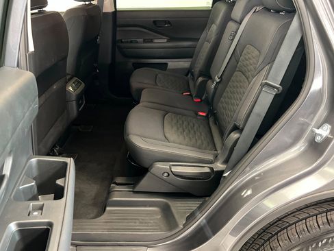 Used 2025 Nissan Pathfinder SV AWD/4WD image 22