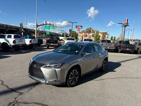 Used 2022 Lexus UX 250h w/ Premium Package image 3