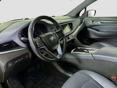 Used 2024 Buick Enclave Premium image 9