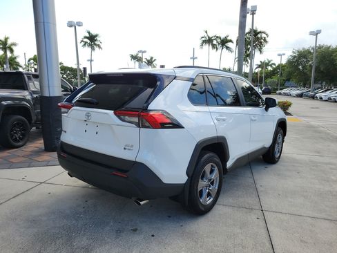 Used 2025 Toyota RAV4 XLE AWD/4WD image 7
