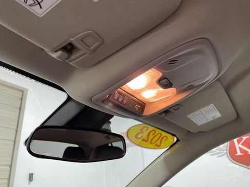 Used 2023 Buick Encore GX Preferred image 18