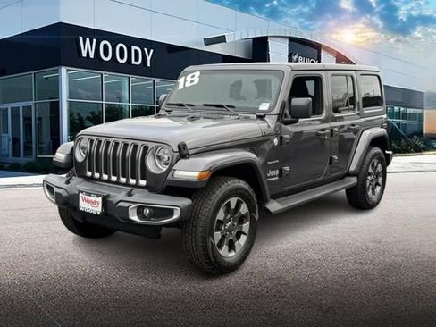 Used 2018 Jeep Wrangler Unlimited Sahara w/ Dual Top Group AWD/4WD image 1