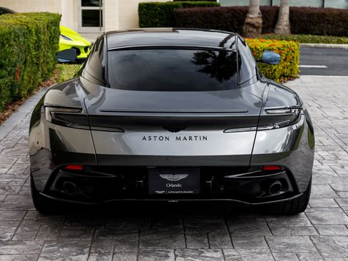 Used 2024 Aston Martin DB12 image 25