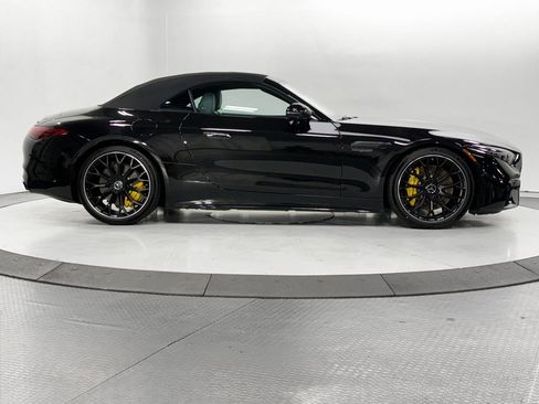 Used 2022 Mercedes-Benz SL 55 AMG 4MATIC w/ Driver Assistance Package image 37