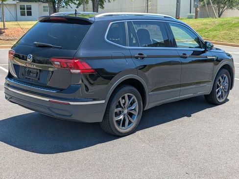 Used 2023 Volkswagen Tiguan SE FWD image 4