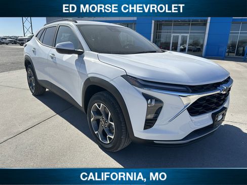 New 2026 Chevrolet Trax LT w/ Driver Confidence Package image 1