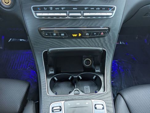 Used 2021 Mercedes-Benz GLC 300 image 29