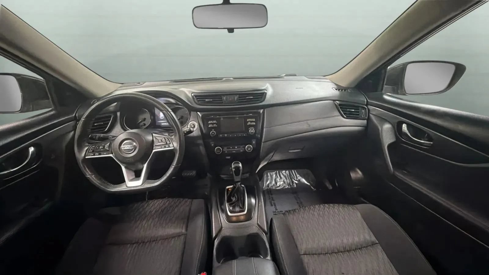 Used 2017 Nissan Rogue SV FWD image 10