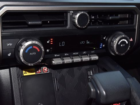 Used 2025 Toyota 4Runner TRD Off-Road Premium w/ Tow Technology Package AWD/4WD image 30