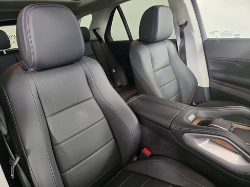 Used 2025 Mercedes-Benz GLE 350 4MATIC image 29