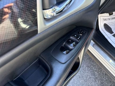 Used 2019 Nissan Pathfinder SL w/ Rock Creek Edition image 11