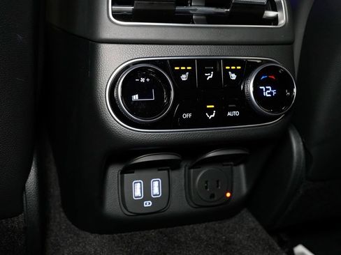 Used 2025 Genesis GV70 3.5T Sport w/ Sport Prestige Package image 29