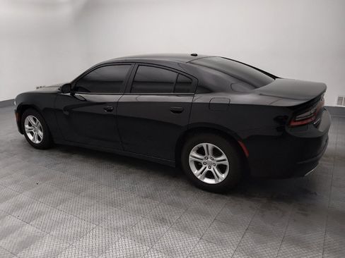 Used 2019 Dodge Charger SXT RWD image 3