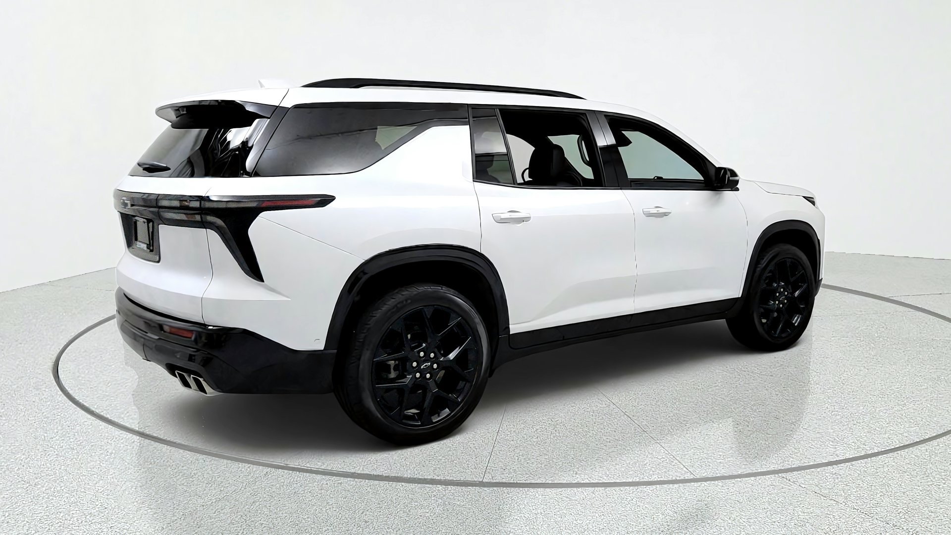 Used 2024 Chevrolet Traverse RS w/ LPO, Floor Liner Package AWD/4WD image 5