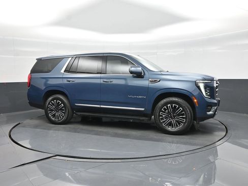 Used 2025 GMC Yukon Elevation w/ Elevation Premium Package image 10