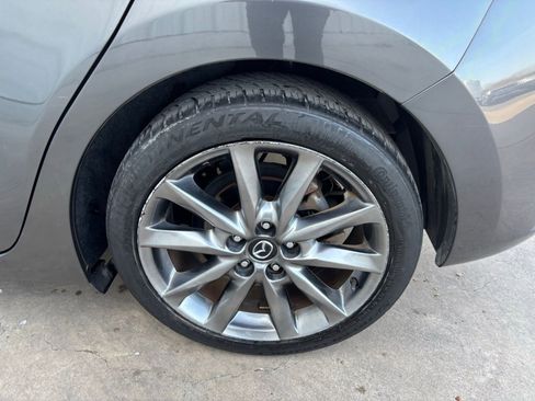 Used 2018 MAZDA MAZDA3 Touring image 9