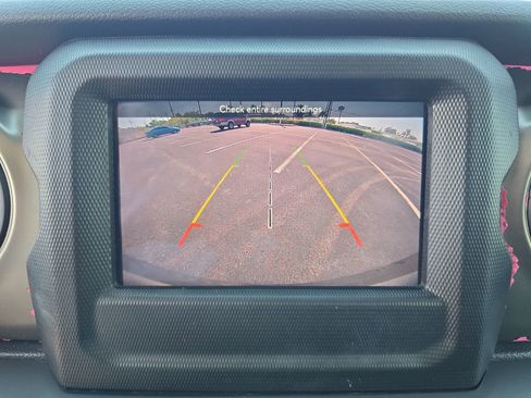 Used 2018 Jeep Wrangler Sport image 16