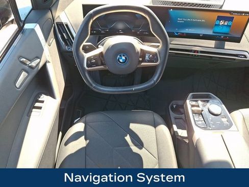Used 2022 BMW iX xDrive50 w/ Premium Package AWD/4WD image 3