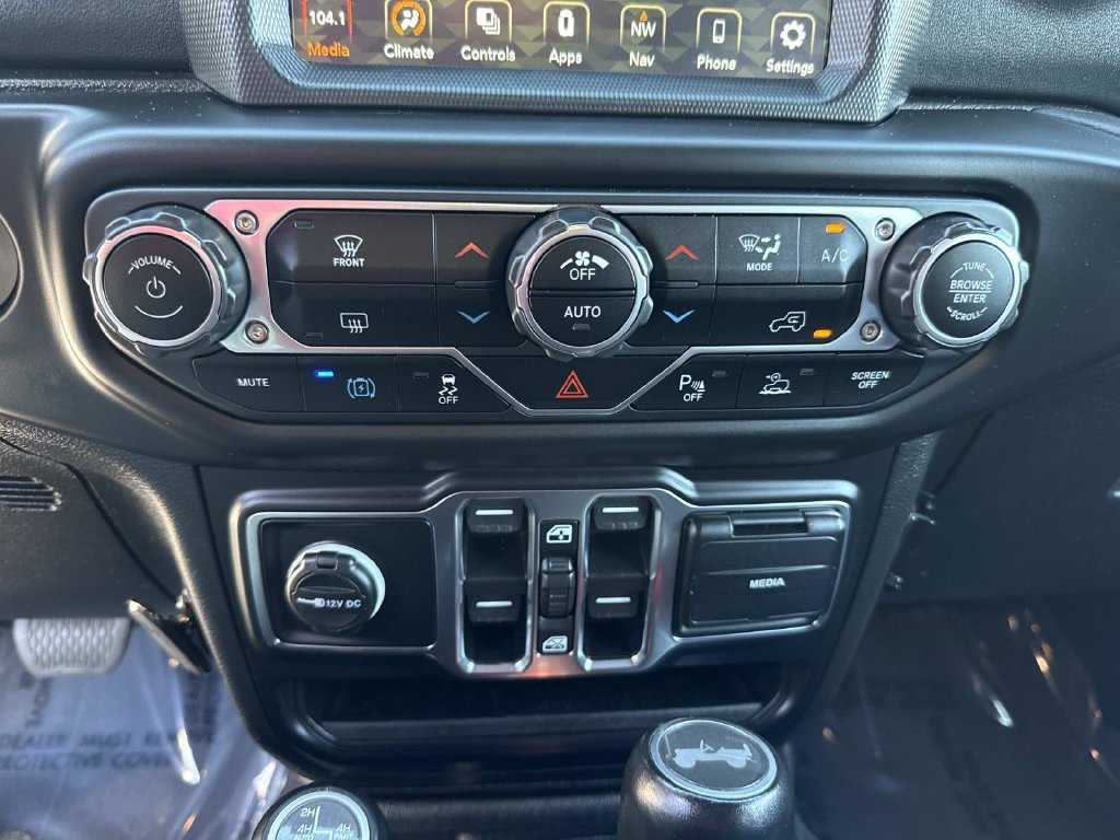Used 2021 Jeep Wrangler Unlimited Sahara AWD/4WD image 31