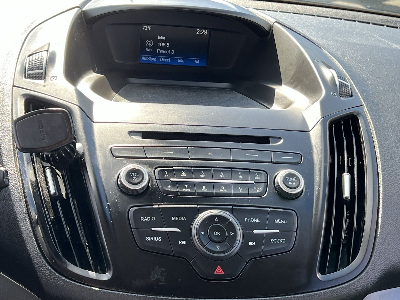 Used 2018 Ford Escape SE w/ Ford Safe & Smart Package FWD image 18