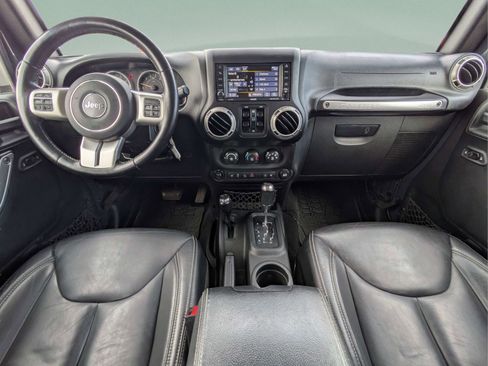 Used 2017 Jeep Wrangler Unlimited Sahara w/ Quick Order Package 24E Chief AWD/4WD image 12