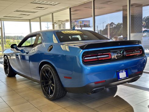 Used 2023 Dodge Challenger SRT Hellcat image 8